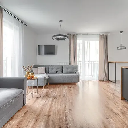 700 Bulwary Stare No 1 *