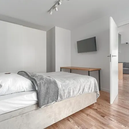 700 Bulwary Stare No 1 * Estetino